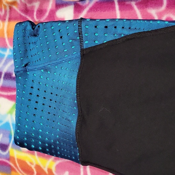 Victoria's Secret Sport Leggings - Picture 2 of 12